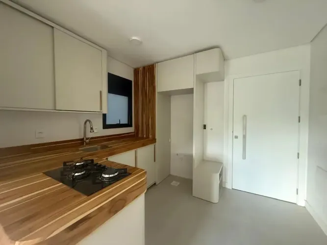 Belíssimo Studio Semi Mobiliado com 40m2 a venda em Santo Antônio de Lisboa