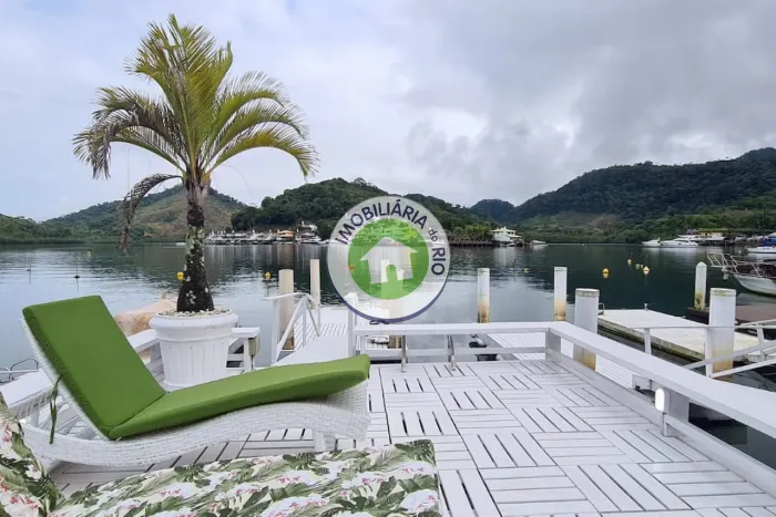 Casa de 160m², 4 quartos no condomínio Village Itanema - Angra dos Reis