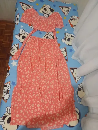 Conjunto novo top e saia 