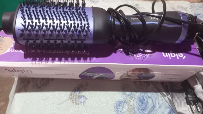 Vendo uma escova de cabelo 3 em 1 seca, alisa e modela