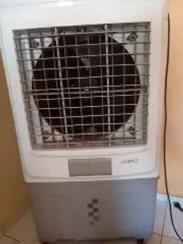 Climatizador de ar hot Sat em ótimo estado, com defeito fácil de resolver, preço negociave
