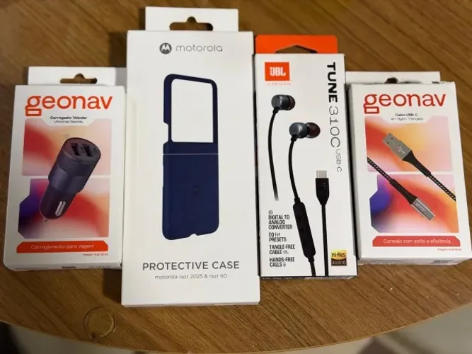 Motorola RAZR 60 MUITO NOVO + ACESSÓRIOS