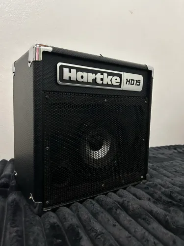 Amplificador de baixo Hartek HD 15 seminovo