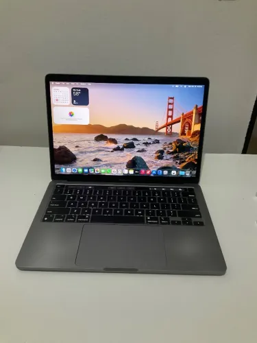 Apple MacBook Pro 13" M1 8GB 256GB MacOS Golden Gate