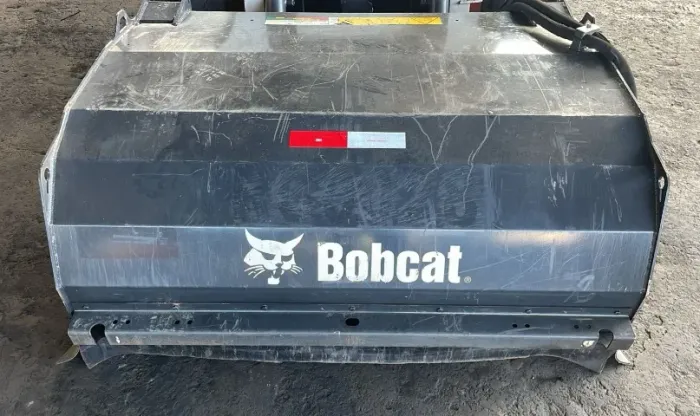 Implemento Vassoura Recolhedora Bobcat 60pol Semi Nova
