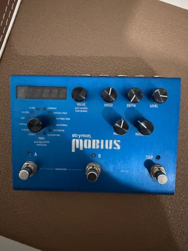 Strymon Mobius - Acompanha Fonte Paralela de Excelente qualidade.