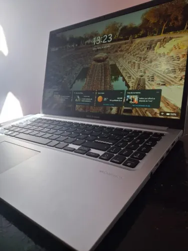 Notebook ASUS Vivobook 15 M1502YA AMD Ryzen 7 5825U 16GB Ram 512GB SSD Windows 11