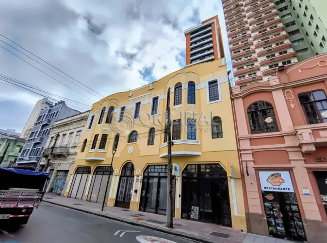 Loft com 1 quarto para alugar por R$ 1450.00, 17.00 m2 - CENTRO - CURITIBA/PR