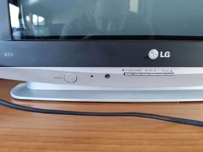 TV LG Antiga