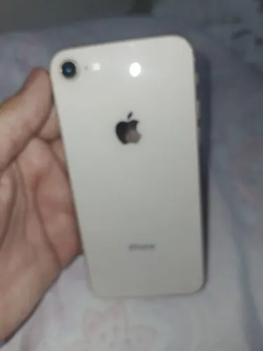 Vendo um iPhone 8 64G nem um defeito funciona perfeitamente 