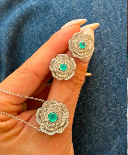 Conjunto Flor Esmeralda Colombiana