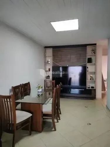 DR - Casa Térrea para venda possui 130 m² com 3 quartos, sendo 1 suíte - Trinta e Um de Ma