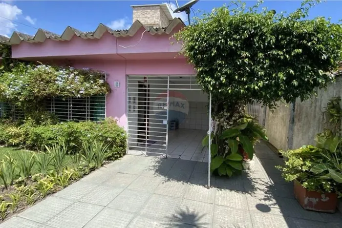Vendo Casa 417m² com piscina - Bairro do Engenho do Meio - R$800.000