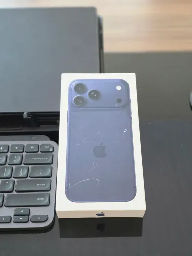 Iphone 17 Pro max 256Gb (Novo Lacrado) Azul