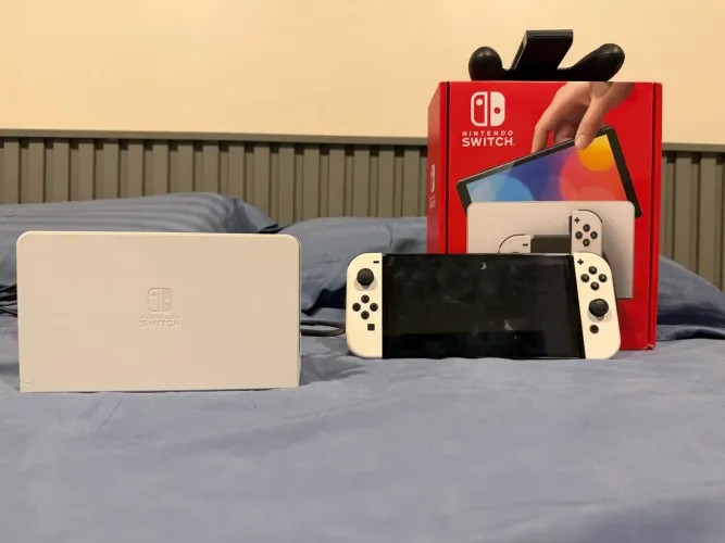 Nintendo switch oled com Mário kart 8 , super Mario bros wonder e zelda