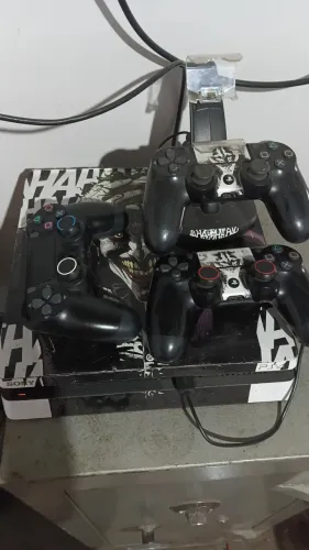 Play 4 slin