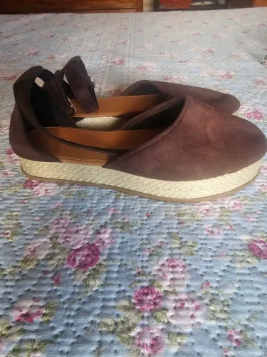 Sapato estilo anabella marrom tamanho 40