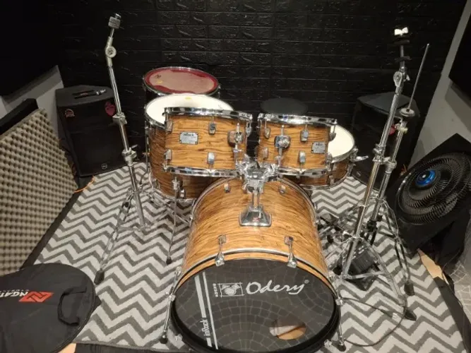 Bateria Odery In Rock - Completa e em Excelente Estado