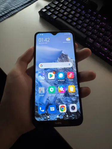Celular Xiaomi 8A PRA SAIR RÁPIDO 