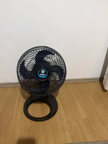 Ventilador Arno repelente 30cm 3 velocidades 220v