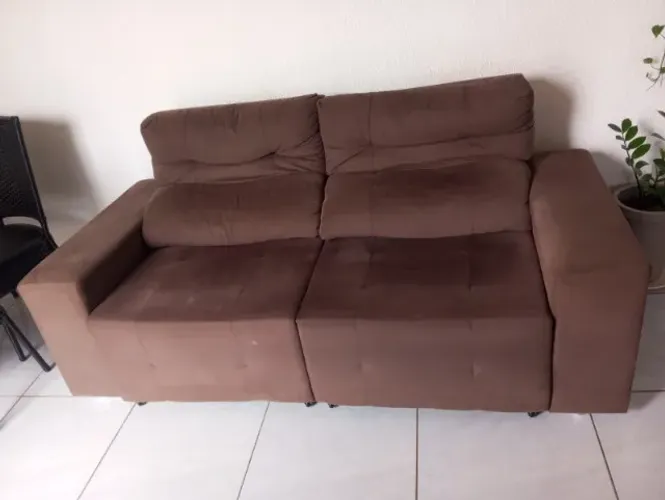 Vendo sofá retrátil semi novo sem
