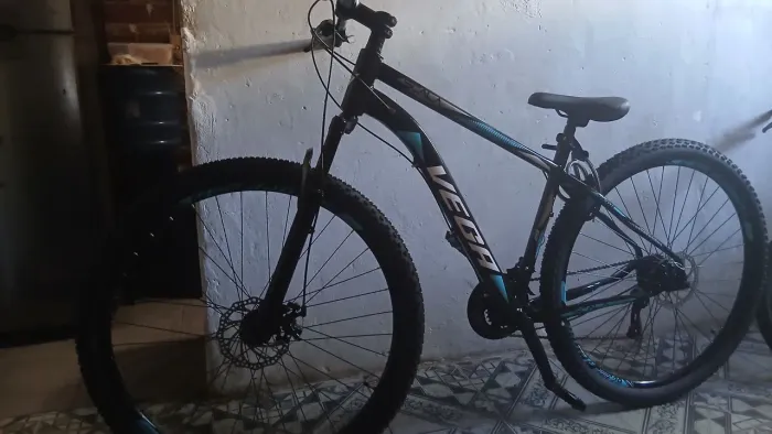 Bicicleta nova (usada apenas 1 vez ) aro 19 quadro 17 pra vender rápido