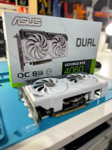 Placa de Vídeo RTX 4060 Dual 8G White