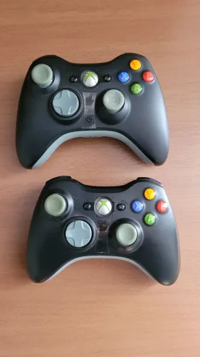 2 controles Xbox 360 fat elite