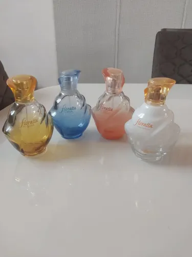 Vidros vazios de perfume Floratta de O Boticário