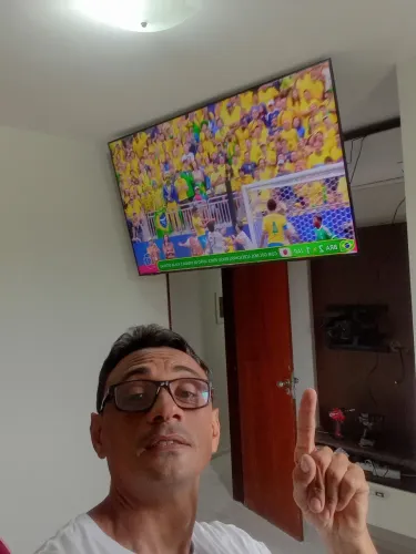 TV suporte de TV - deixo Instalado