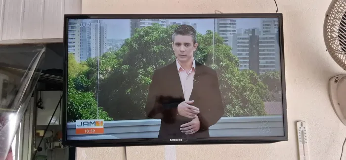 Tv samsung 40 polegadas. Nao é SMART