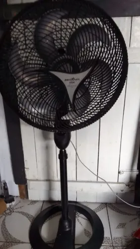 Vendo Ventilador Britânia de coluna em ótimas condições 