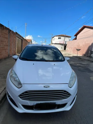 Ford Fiesta 1.6 16V Flex Aut. 5P 2015