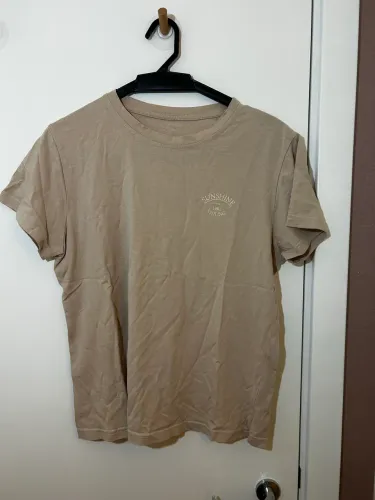 Camiseta Básica Bege Shein - Tamanho P
