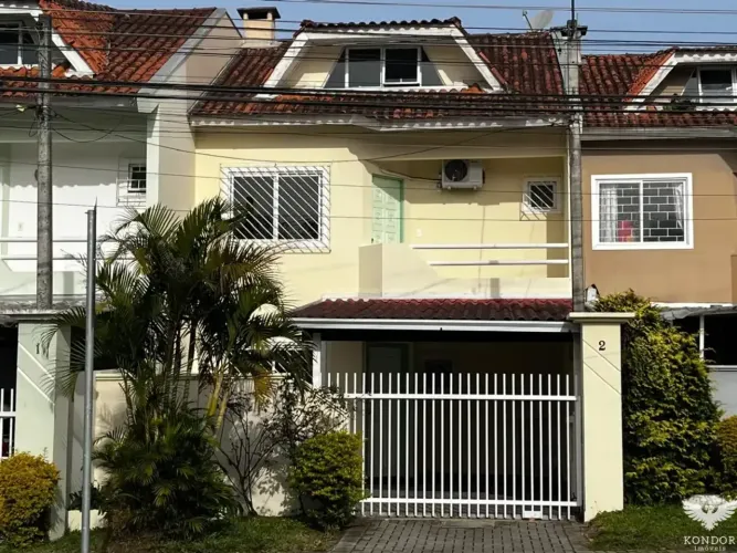Sobrado em SANTA FELICIDADE com 110m²