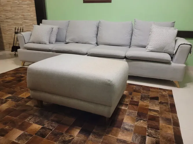 Sofá usado em ótimo estado.