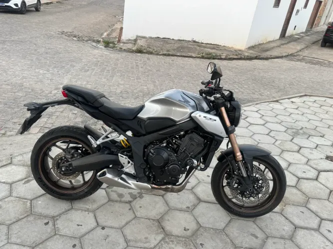 Vendo moto impecável
