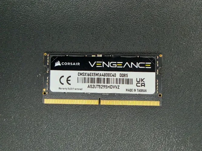 Memória RAM Notebook 16GB DDR5 4800MHz Corsair Vengeance (Usado, Excelente Estado)