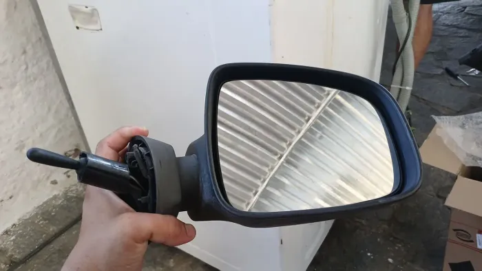 Retrovisor Sandero usado 2012