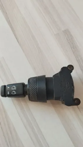 Vende-se,chave de limpador de para brisas ORIGINAL, scort , Verona e Apollo ano 83 até 92