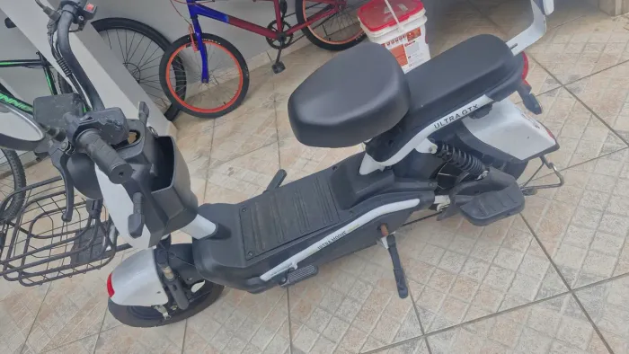 Scooter elétrica 