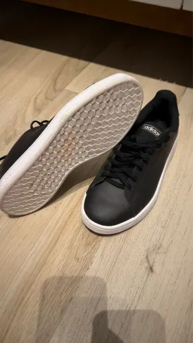 Tênis Adidas Advantage Base 2.0 - IMPECÁVEL