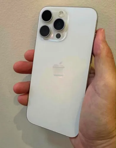Vende se iPhone 15 pro max 