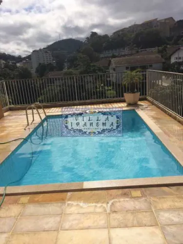 TERESÓPOLIS JARDIM CASCATA, CASA COM 165m², 3 QUARTOS, LAREIRA, PISCINA E CHURRASQUEIRA!