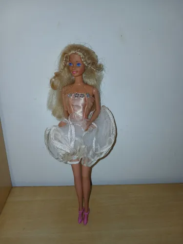 Boneca barbie antiga