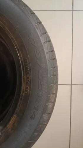 Pneu Pirelli Cinturato P1 (Seminovo/Pouco uso) com Roda de Ferro