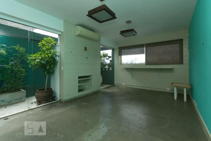 Casa à Venda - Vila Madalena, 3 Quartos, 190 m2
