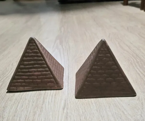 esculturas pirâmides egípcias para decoração