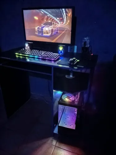 Computador PC gamer na garantia