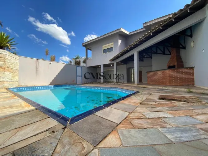 Casa para alugar no Condomínio Santana Residence 4 dormitórios, 2 suítes, 481m², 4 vagas